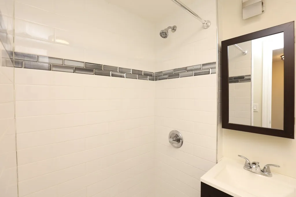 856 W George St, ,  60657, USA 60657-unit#G-Chicago-IL