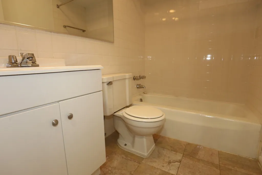 540 W Roscoe St, ,  60657, USA 60657-unit#275-Chicago-IL