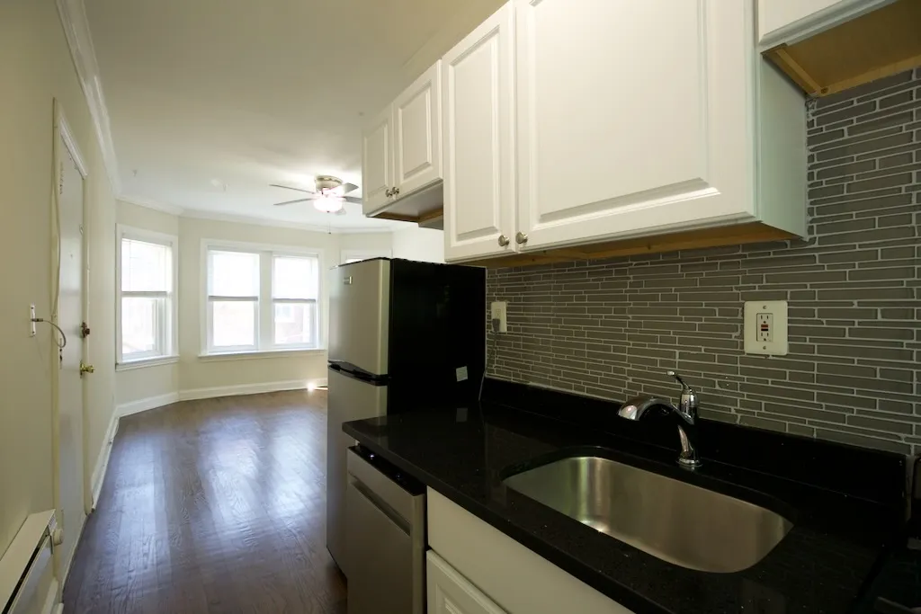 646 W Roscoe St, ,  60657, USA 60657-unit#2S-Chicago-IL