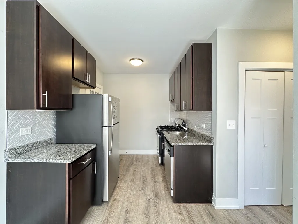 713 W Brompton Ave, ,  60657, USA 60657-unit#63-Chicago-IL
