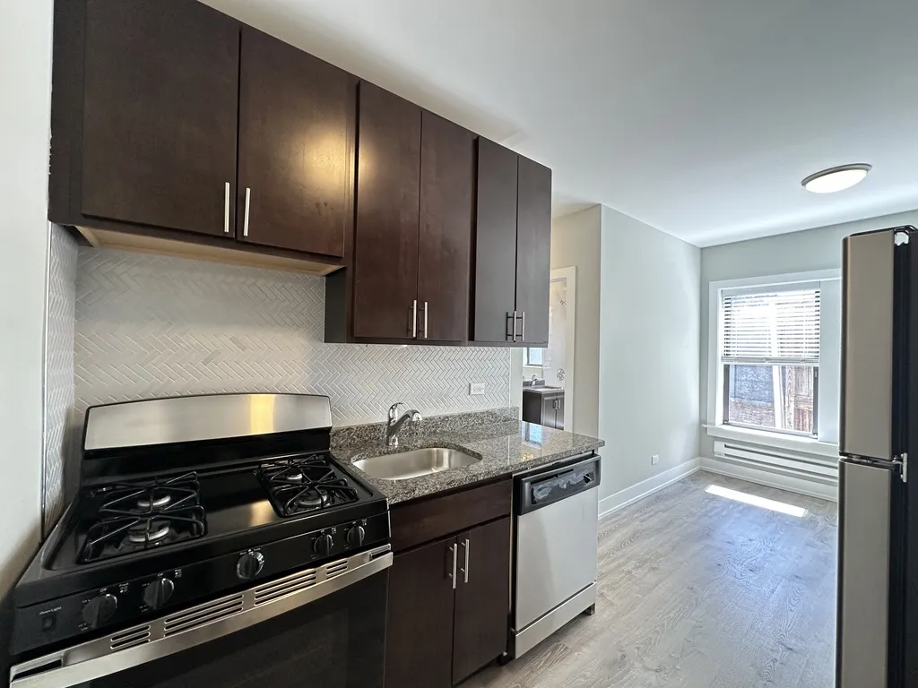 713 W Brompton Ave, ,  60657, USA 60657-unit#63-Chicago-IL