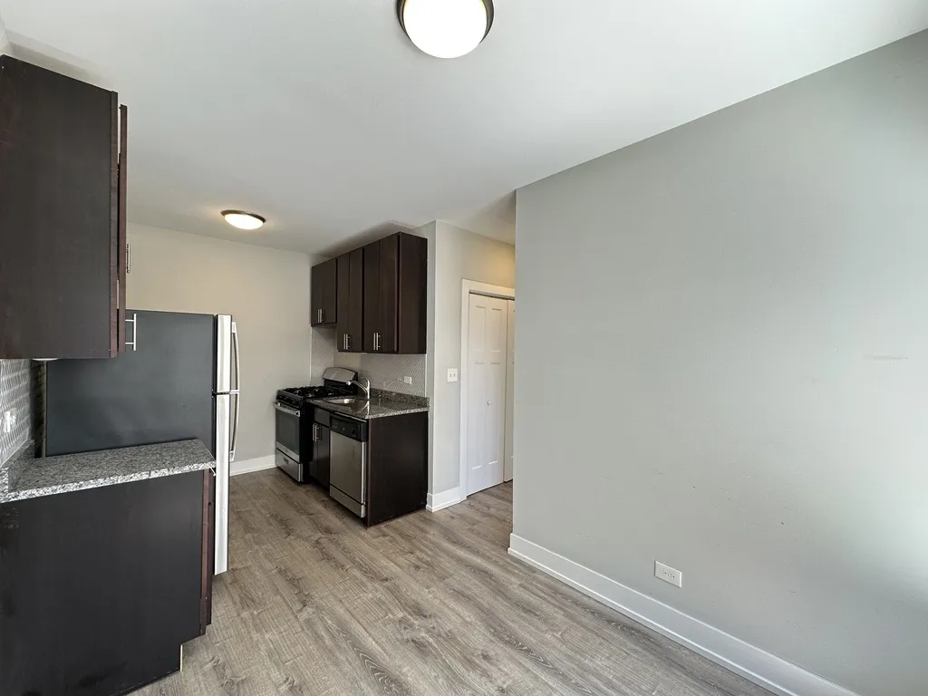 713 W Brompton Ave, ,  60657, USA 60657-unit#63-Chicago-IL