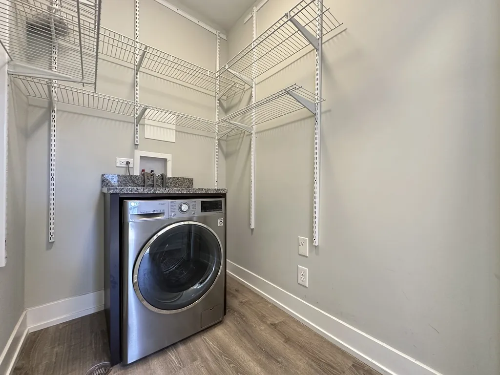 713 W Brompton Ave, ,  60657, USA 60657-unit#63-Chicago-IL