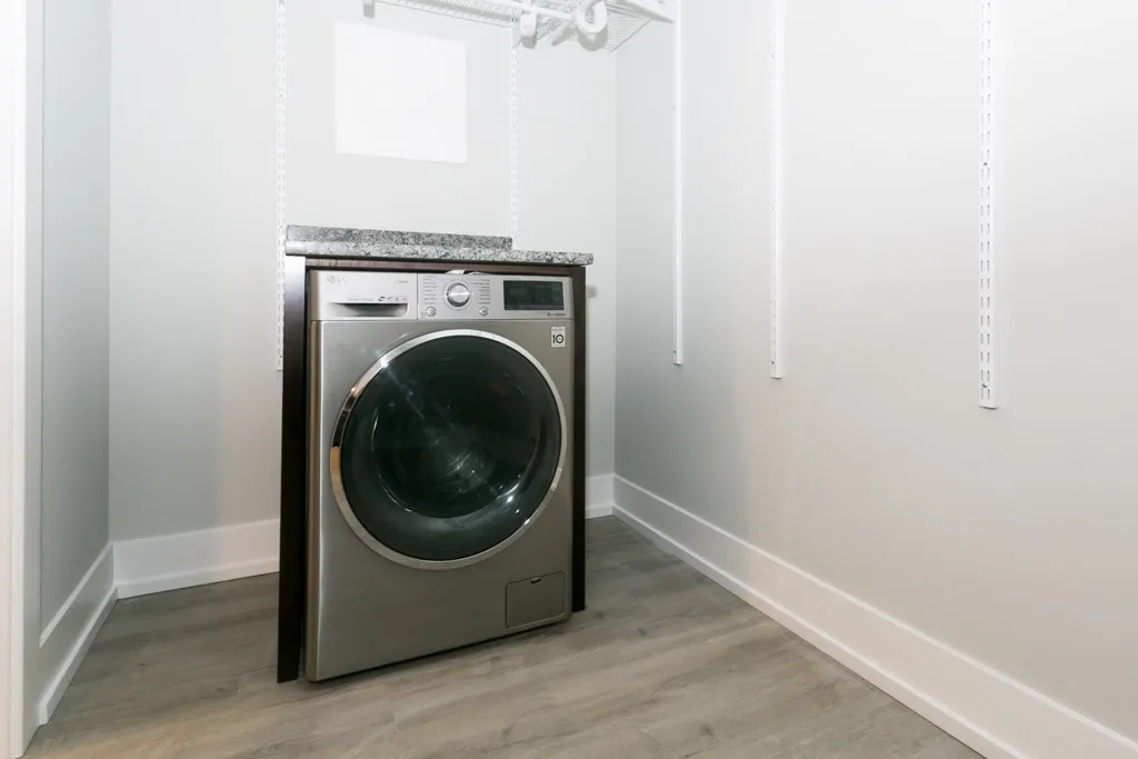 703 W Brompton Ave, ,  60657, USA 60657-unit#17-Chicago-IL