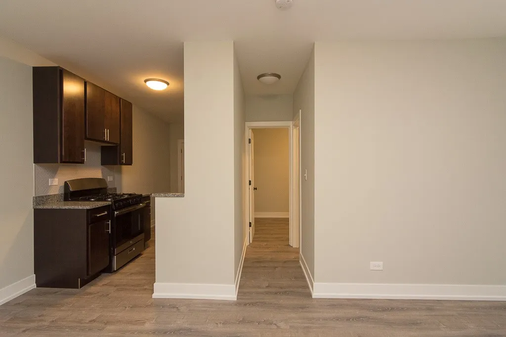 711 W Brompton Ave, , 60657, USA 60657-unit#46-Chicago-IL