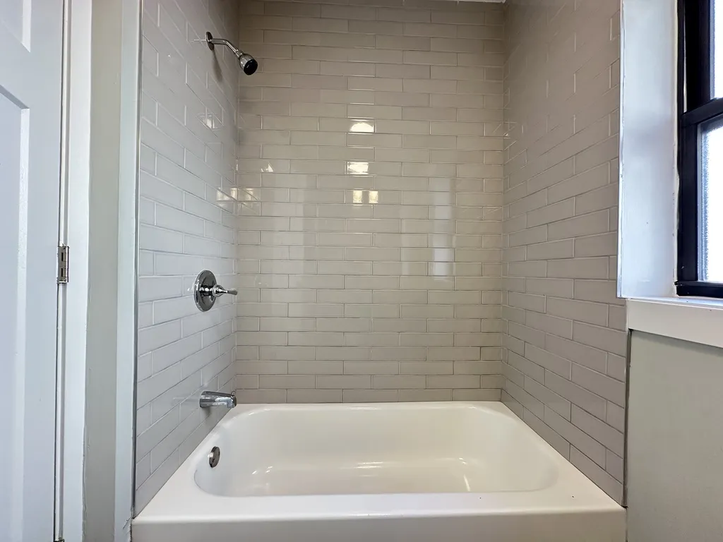713 W Brompton Ave, ,  60657, USA 60657-unit#65-Chicago-IL