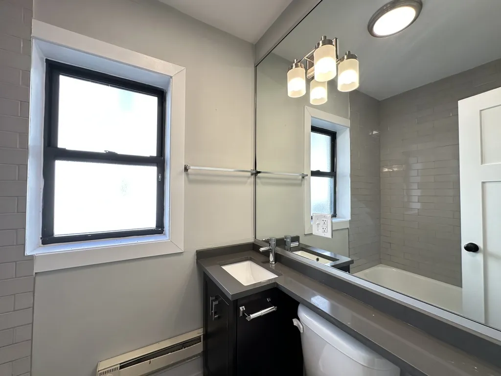 713 W Brompton Ave, ,  60657, USA 60657-unit#65-Chicago-IL