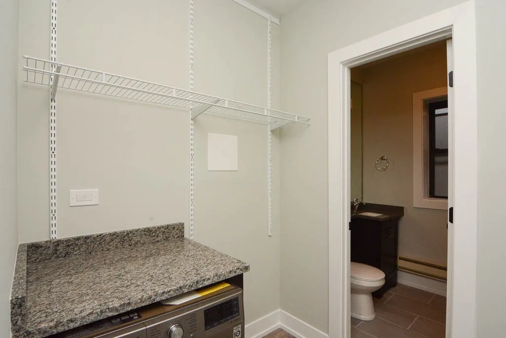 709 W Brompton Ave, , 60657, USA 60657-unit#38-Chicago-IL