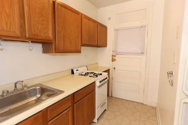 624 W Cornelia Ave, , 60657, USA 60657-unit#2N-Chicago-IL