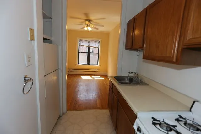 624 W Cornelia Ave, , 60657, USA 60657-unit#2N-Chicago-IL
