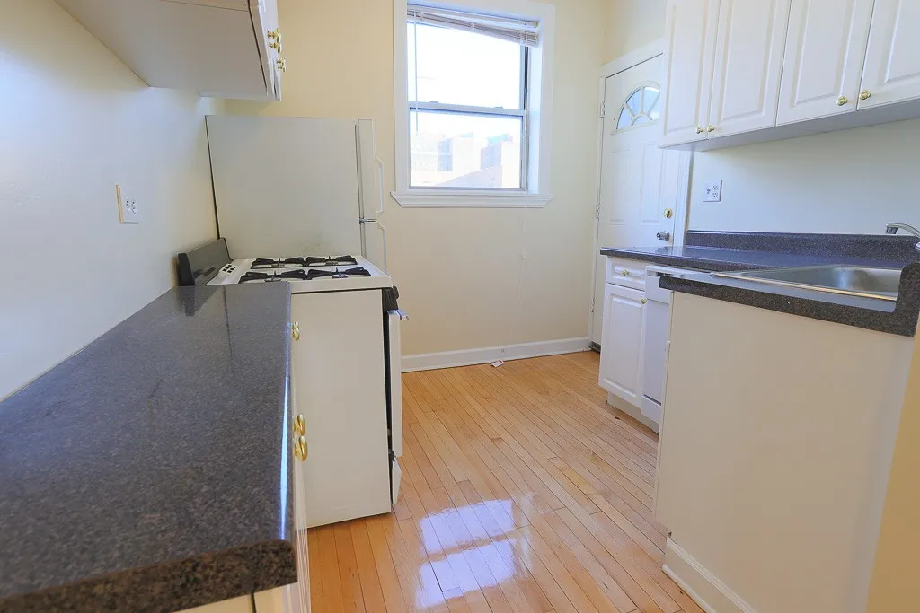 552 W Aldine Ave, , 60657, USA 60657-unit#3N-Chicago-IL