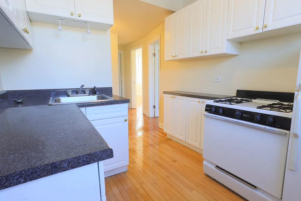 552 W Aldine Ave, , 60657, USA 60657-unit#3N-Chicago-IL