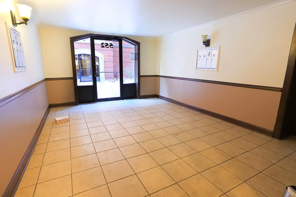 552 W Aldine Ave, , 60657, USA 60657-unit#3N-Chicago-IL