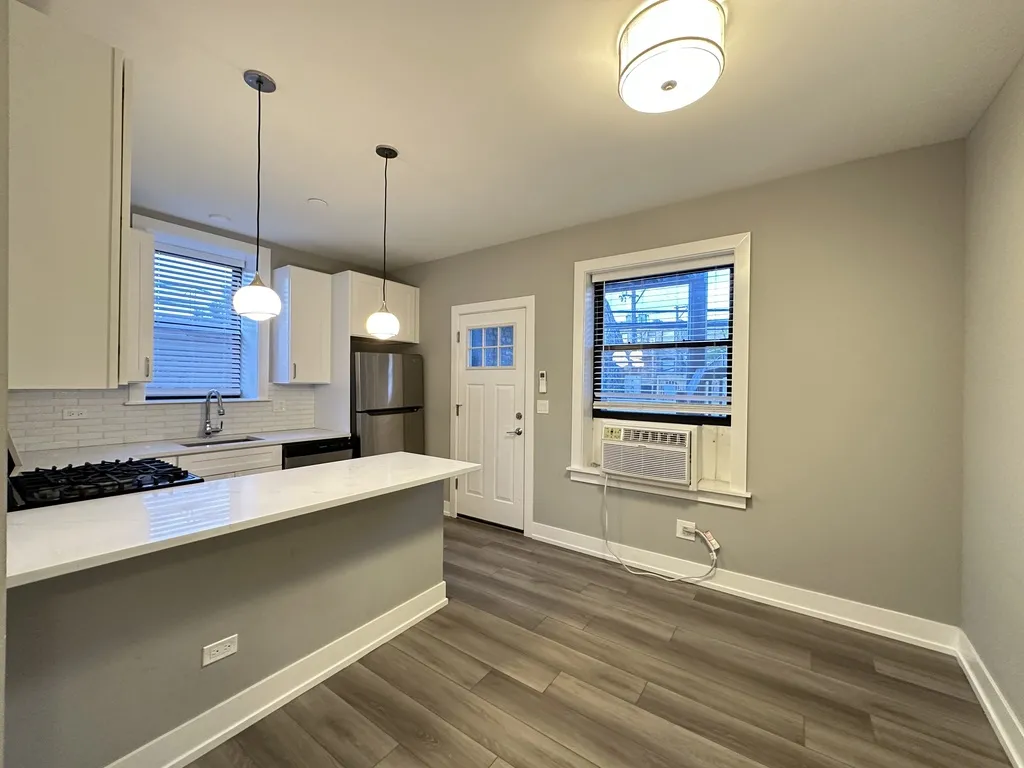 3941 N Janssen Ave, , 60613, USA 60613-unit#1E-Chicago-IL