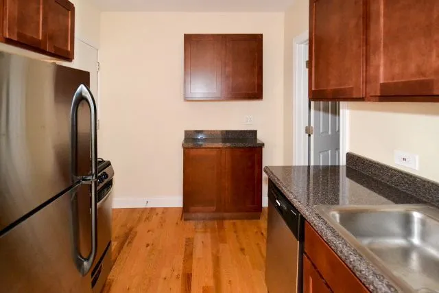 817 W Cornelia Ave, , 60657, USA 60657-unit#204-Chicago-IL