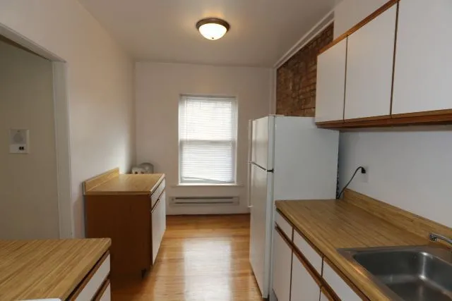 955 W Cornelia Ave, , 60657, USA 60657-unit#3C-Chicago-IL