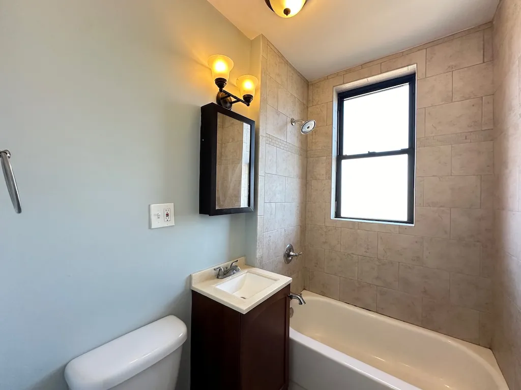 818 W Diversey Pkwy, ,  60614, USA 60614-unit#X-Chicago-IL