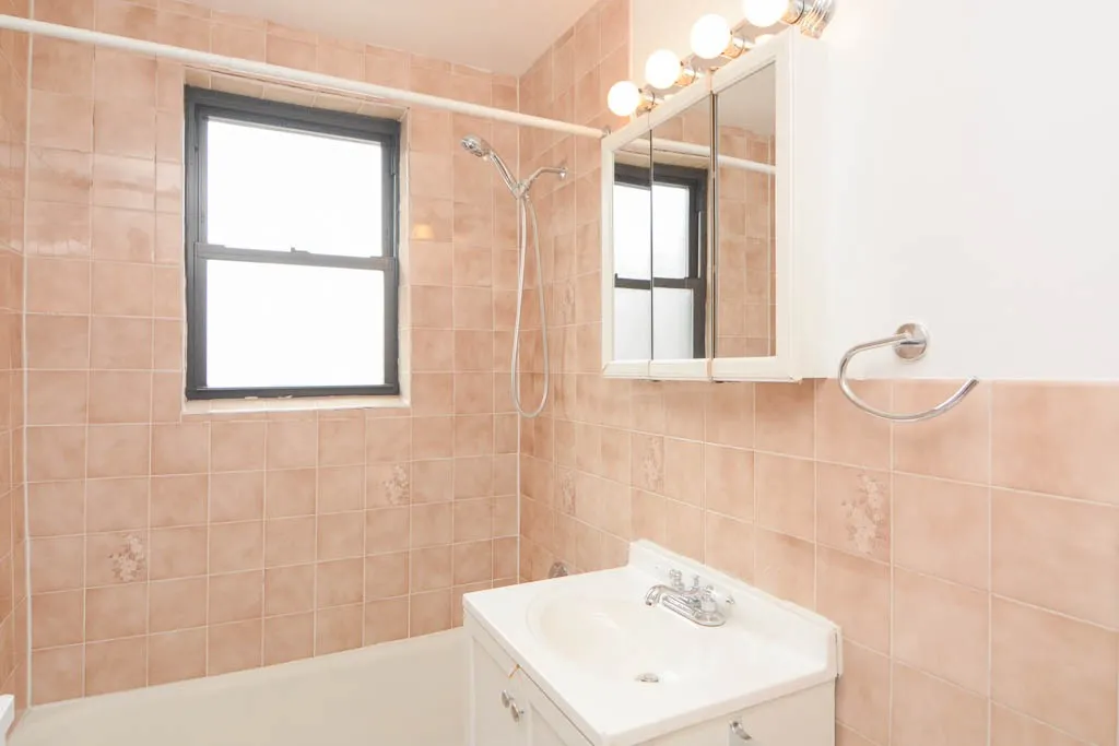 739 W Belmont Ave, ,  60657, USA 60657-unit#416-Chicago-IL