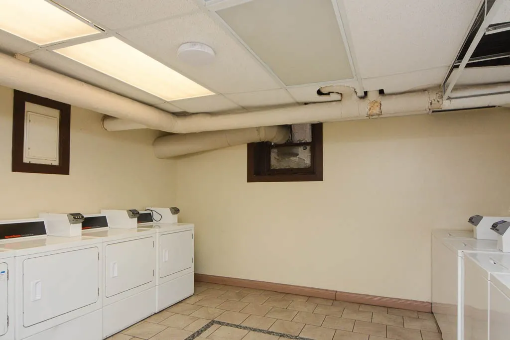 739 W Belmont Ave, ,  60657, USA 60657-unit#416-Chicago-IL