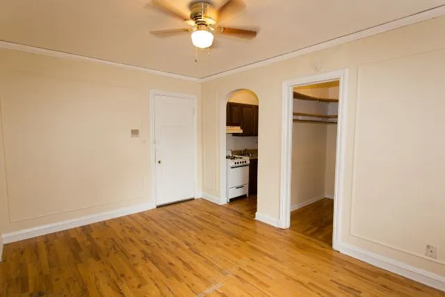 837 W Wolfram St, ,  60657, USA 60657-unit#208-Chicago-IL