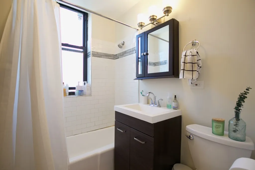 2909 N Mildred Ave, ,  60657, USA 60657-unit#3-Chicago-IL