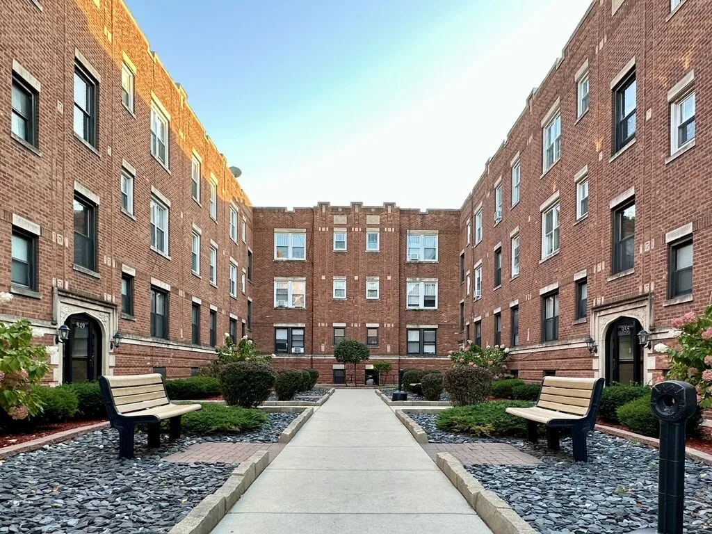 951 W Cornelia Ave, , 60657, USA 60657-unit#3A-Chicago-IL