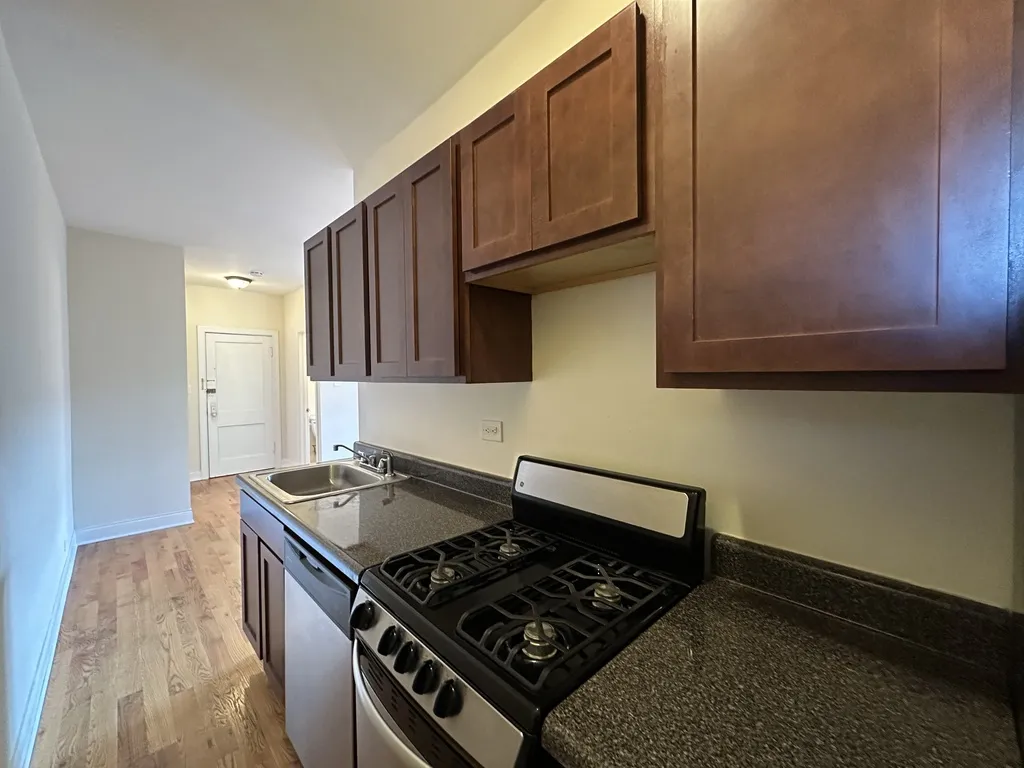 951 W Cornelia Ave, , 60657, USA 60657-unit#3A-Chicago-IL