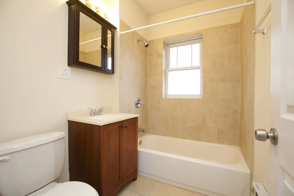 951 W Cornelia Ave, , 60657, USA 60657-unit#3D-Chicago-IL