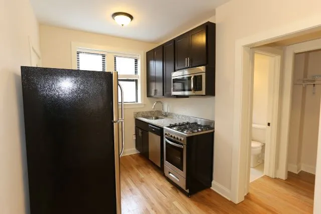 4038 N Ashland Ave, ,  60613, USA 60613-unit#2E-Chicago-IL