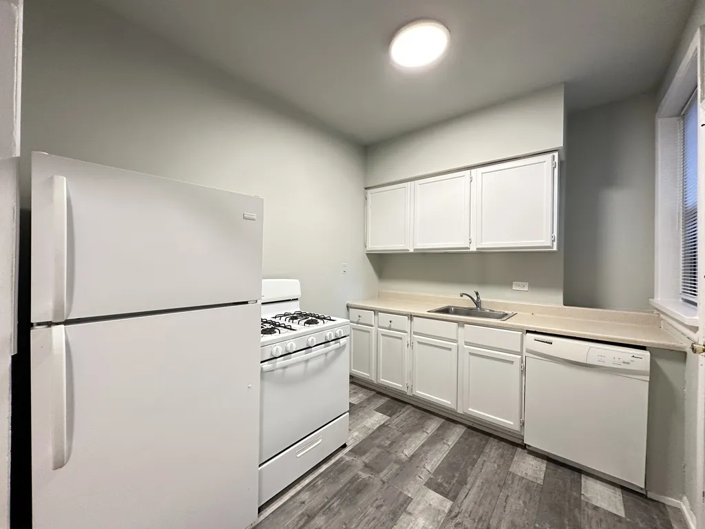 628 W Barry Ave, ,  60657, USA 60657-unit#1S-Chicago-IL