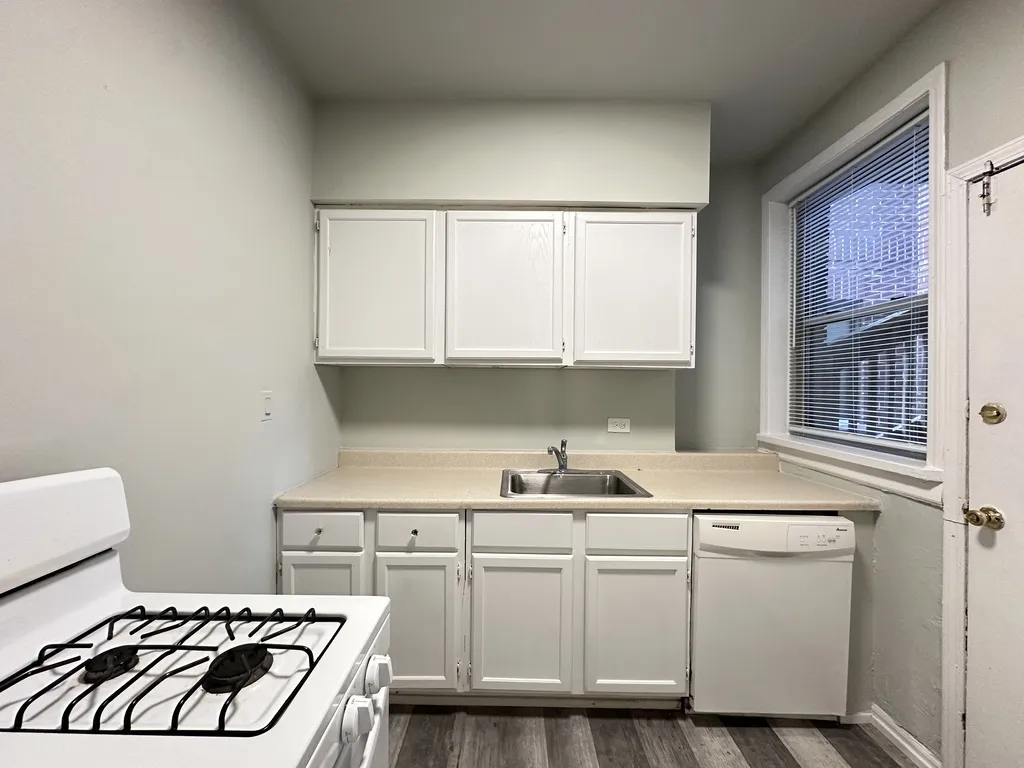 628 W Barry Ave, ,  60657, USA 60657-unit#1S-Chicago-IL