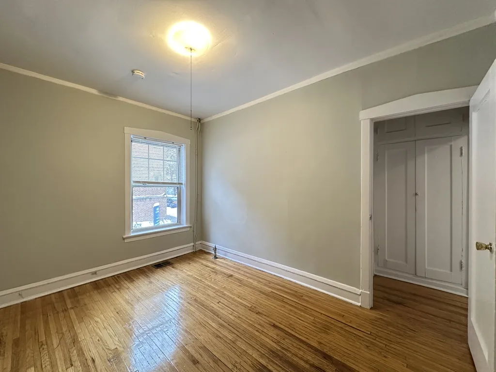 628 W Barry Ave, ,  60657, USA 60657-unit#1S-Chicago-IL