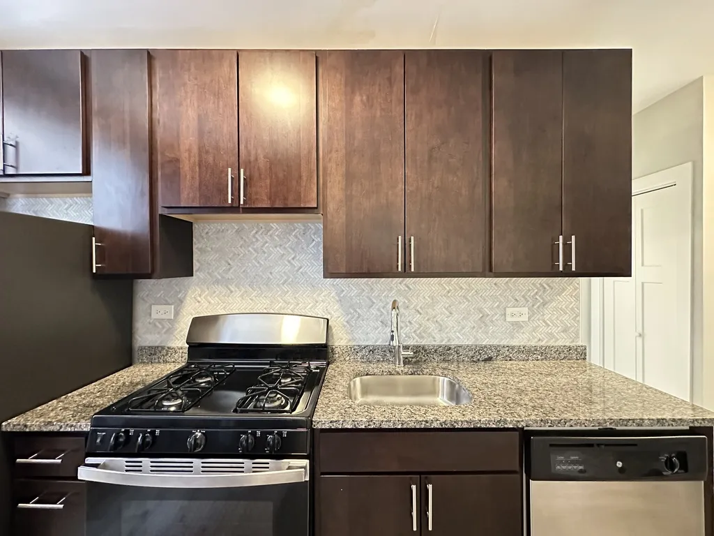713 W Brompton Ave, ,  60657, USA 60657-unit#58-Chicago-IL