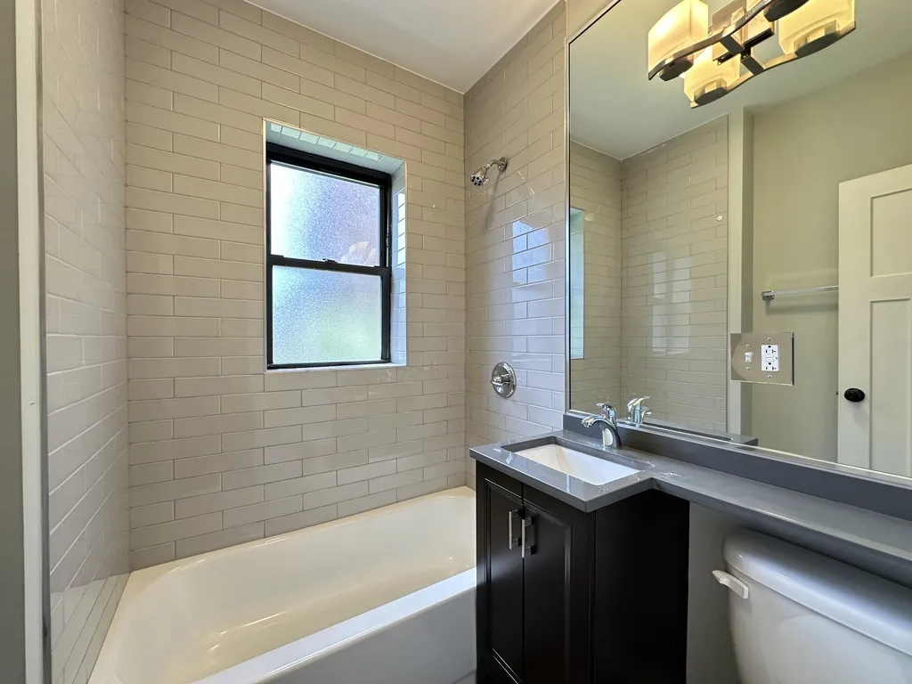 713 W Brompton Ave, ,  60657, USA 60657-unit#58-Chicago-IL