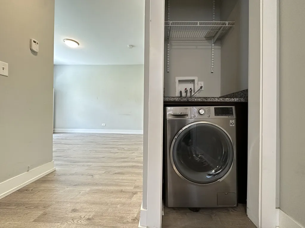 713 W Brompton Ave, ,  60657, USA 60657-unit#58-Chicago-IL