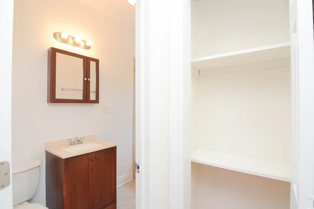 626 W Cornelia Ave, , 60657, USA 60657-unit#3S-Chicago-IL