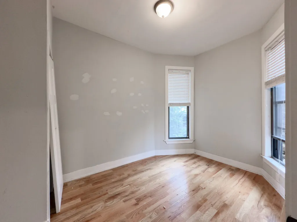 645 W Oakdale Ave, ,  60657, USA 60657-unit#3-Chicago-IL