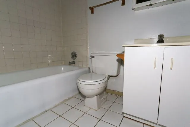 635 W Barry Ave, , 60657, USA 60657-unit#102-Chicago-IL