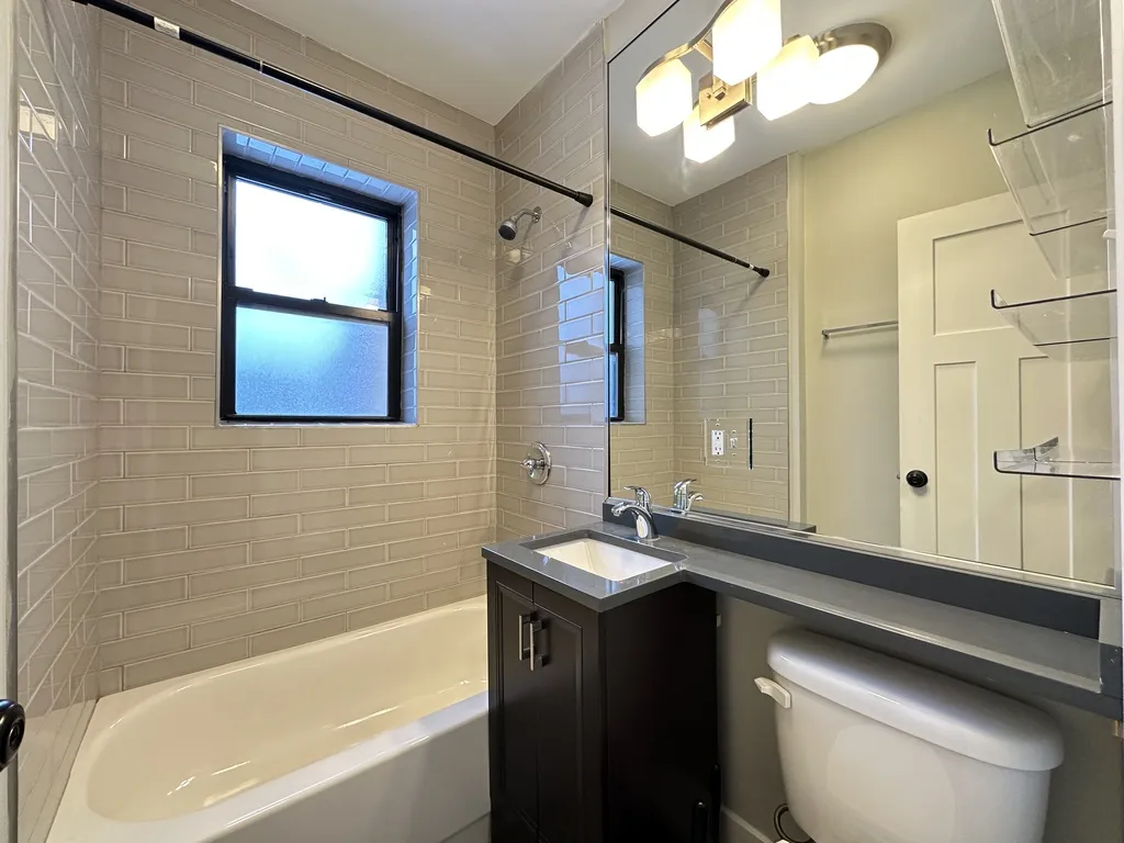 2912 N Mildred Ave, ,  60657, USA 60657-unit#2CC-Chicago-IL