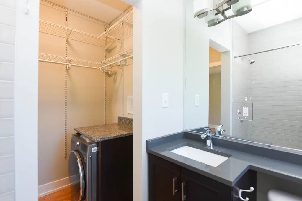 2914 N Mildred Ave, ,  60657, USA 60657-unit#3FF-Chicago-IL