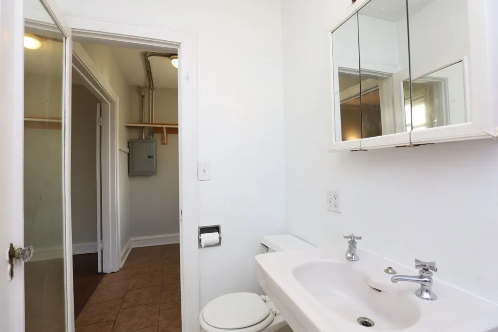 4546 N Damen Ave, ,  60625, USA 60625-unit#215-Chicago-IL