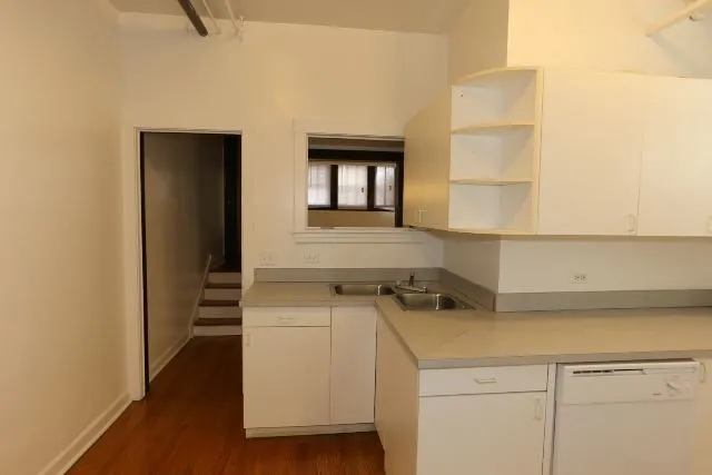 816 W Waveland Ave, ,  60613, USA 60613-unit#32-Chicago-IL