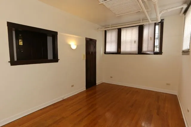816 W Waveland Ave, ,  60613, USA 60613-unit#32-Chicago-IL