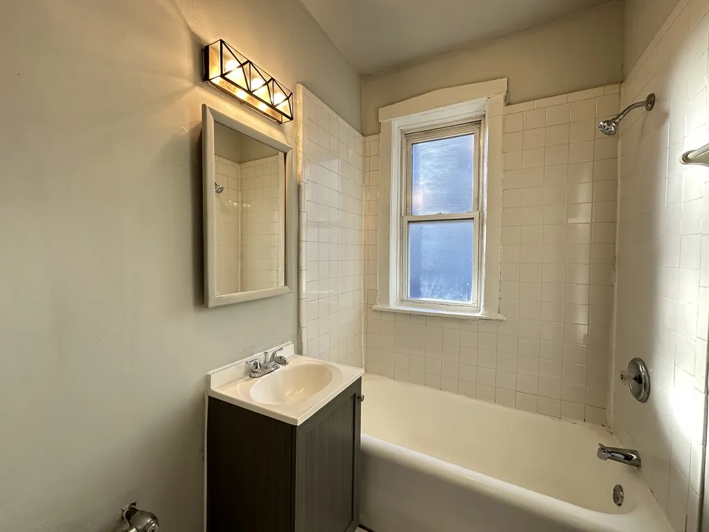 511 W Melrose St, ,  60657, USA 60657-unit#314-Chicago-IL