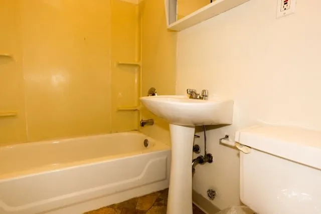 3957 W Irving Park Rd, ,  60641, USA 60618-unit#307-Chicago-IL