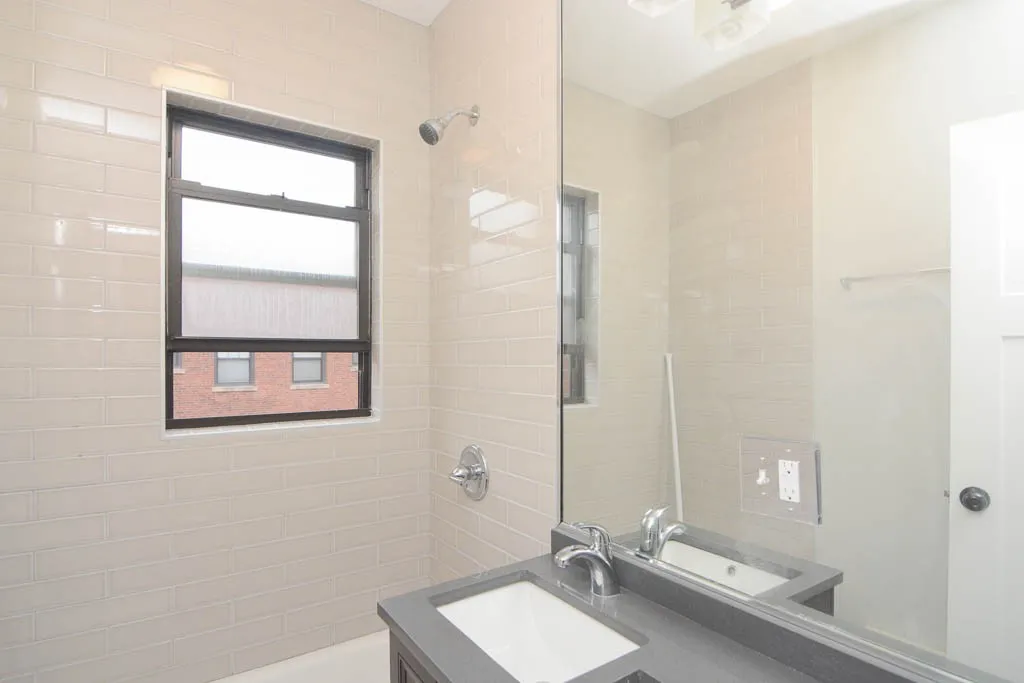 2904 N Mildred Ave, , 60657, USA 60657-unit#2G-Chicago-IL