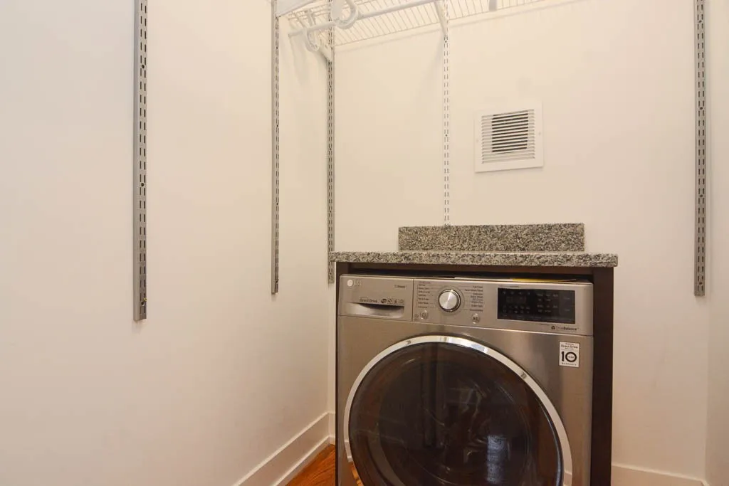 2904 N Mildred Ave, , 60657, USA 60657-unit#2G-Chicago-IL