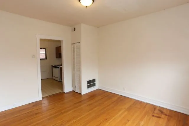 821 W Waveland Ave, ,  60613, USA 60613-unit#1S-Chicago-IL