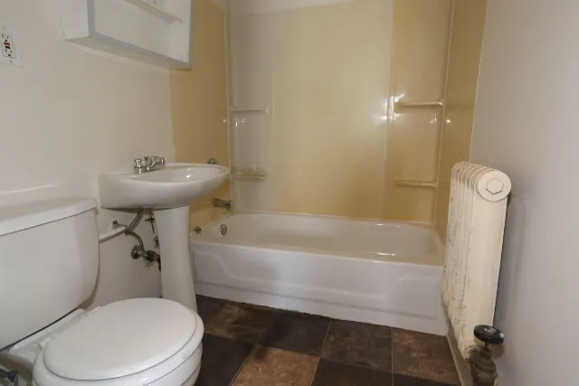 3957 W Irving Park Rd, ,  60641, USA 60618-unit#304-Chicago-IL