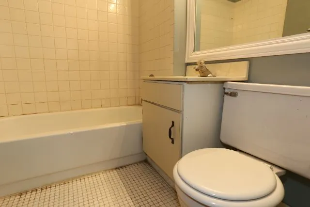 821a W Cornelia Ave, ,  60657, USA 60657-unit#212-Chicago-IL